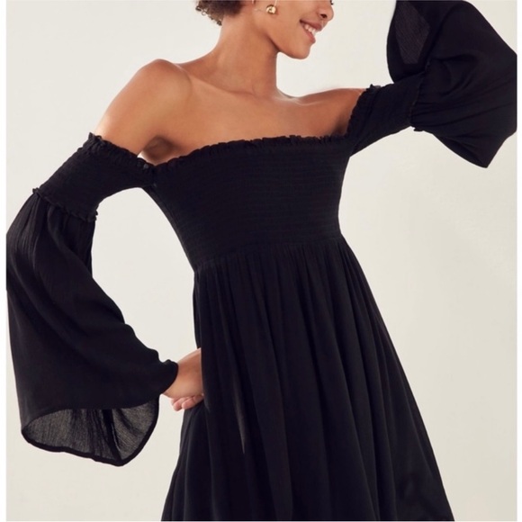 Ecote Urban Outfitters Smocked Long Sleeve Off Shoulder Mini Dress size XS - Picture 1 of 4